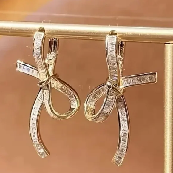 Earrings - Picture 3 of 8